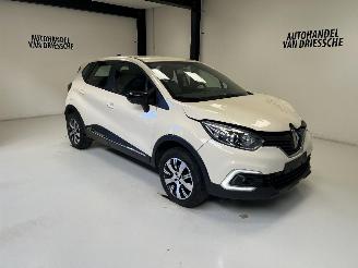 krockskadad bil auto Renault Captur  2018/5