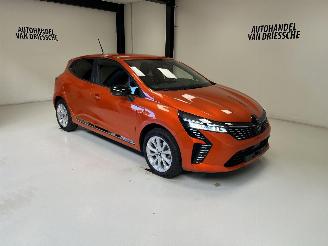 Schadeauto Renault Clio  2025/7