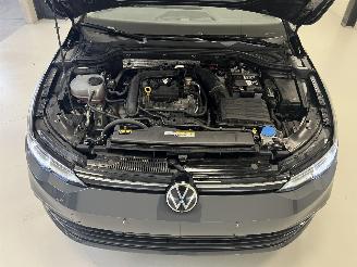 Volkswagen Golf  picture 11