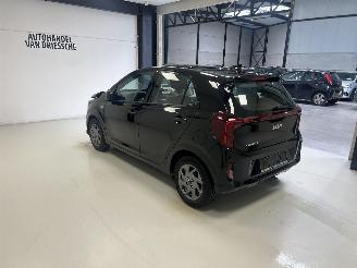 Kia Picanto  picture 5