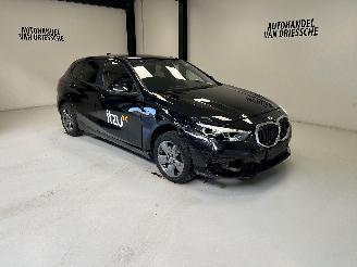uszkodzony samochody osobowe BMW 1-serie  2022/11