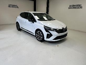 Voiture accidenté Renault Clio TECHNO 2025/3