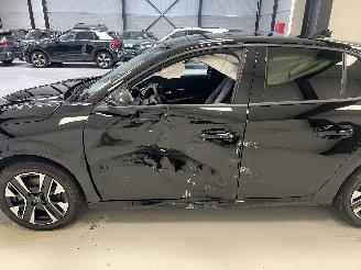 Peugeot 208 ALLURE picture 6