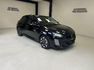 krockskadad bil auto Peugeot 208 ALLURE 2025/11