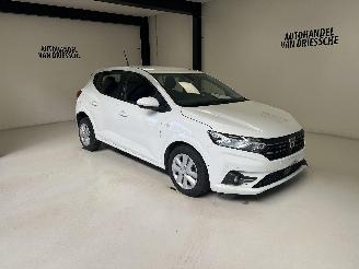 krockskadad bil auto Dacia Sandero  2022/12