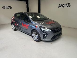 krockskadad bil auto Renault Clio  2024/10