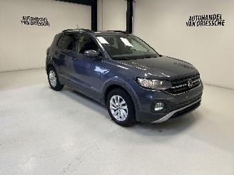 krockskadad bil auto Volkswagen T-Cross  2022/8