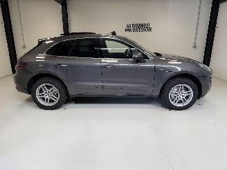 Porsche Macan  picture 2