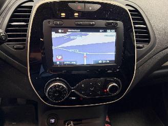 Renault Captur  picture 16