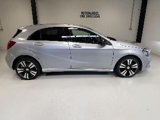 Coche accidentado Mercedes A-klasse 4MATIC 2017/10