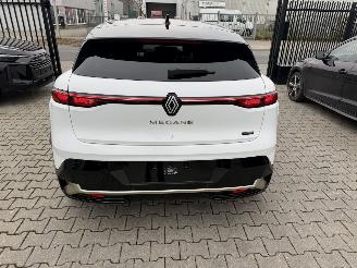 Renault Mégane E-Tech 220 iconic picture 5