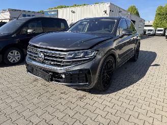 krockskadad bil auto Volkswagen Touareg 3.0 Tdi Elegance 2025/9