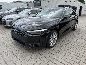 Vaurioauto  passenger cars Audi A5 Avant TFSI e-hybrid quattro 220 kW 2026/3