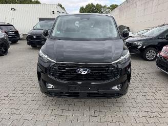 Ford Tourneo Custom L2 9-persoons picture 2