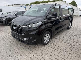 Damaged car Ford Tourneo Custom L2 9-persoons 2025/2