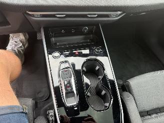 Audi A6 avant 2.0 TDI 150kw / Hybride/Quattro/ Panorama/ Nieuw model picture 14