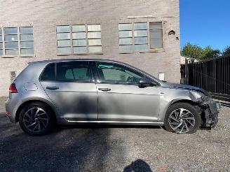 Volkswagen Golf COMFORTLINE 2018/6