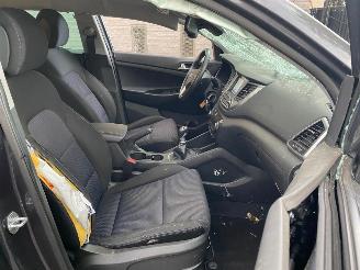 Hyundai Tucson 1.6 I picture 24