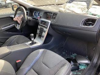 Volvo V-60 V 60 R-DESIGN picture 24