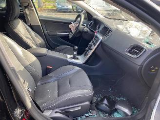 Volvo V-60 V 60 R-DESIGN picture 25