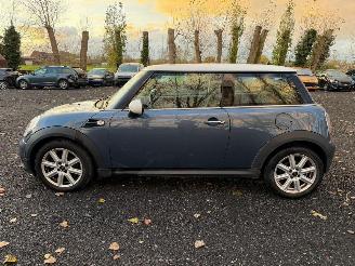Mini Cooper D picture 11