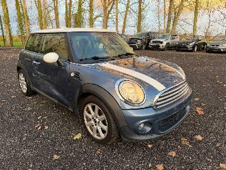 Mini Cooper D picture 2