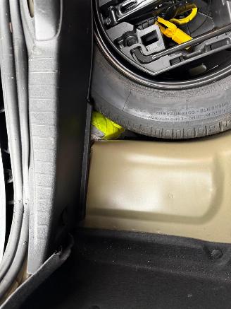 Peugeot 208 208 ALLURE picture 14