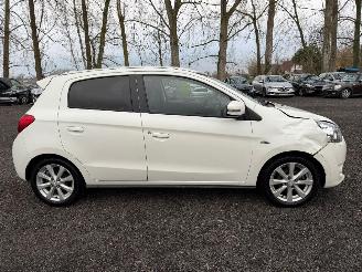 Schadeauto Mitsubishi Space-star STAR 2015/3