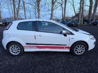 Damaged car Fiat Punto Evo  2011/5