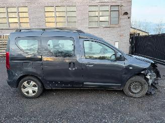 uszkodzony samochody osobowe Dacia Dokker LAUREATE 2014/8