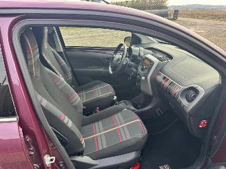 Peugeot 108 1.0 picture 20