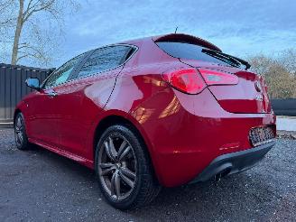 Alfa Romeo Giulietta 1.6 JTD picture 11