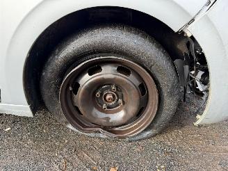 Peugeot 208 1.2 I picture 3