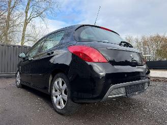 Peugeot 308 1.6HDI picture 15