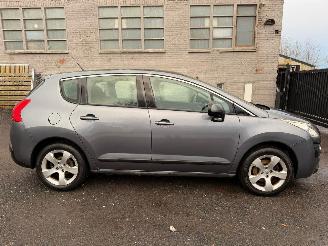 krockskadad bil auto Peugeot 3008 PREMIUM 2011/5