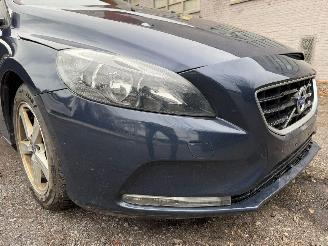 Volvo V-40 V 40 KINETIC picture 3