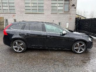 krockskadad bil auto Volvo V-60 V 60 R-DESIGN 2014/10