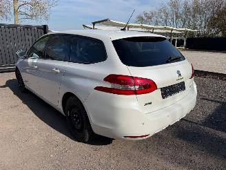 Peugeot 308 II SW STYLE picture 14