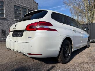 Peugeot 308 II SW STYLE picture 18
