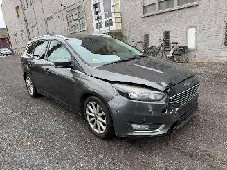 Ford Focus TITANIUM picture 2