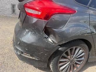 Ford Focus ST-LINE picture 14