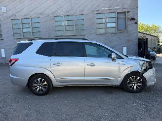 uszkodzony samochody osobowe Ssang yong Rodius  2015/11