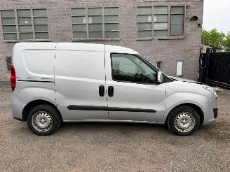skadebil bedrijf Opel Combo 1.6 2018/3
