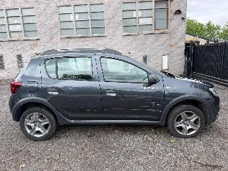 Vaurioauto  passenger cars Dacia Sandero 0.9 2018/6