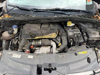 Peugeot 2008 ACCESS picture 5