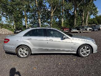 krockskadad bil auto Mercedes E-klasse 200 CDI BLUFFICI 2010/10