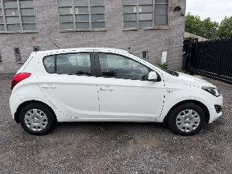 krockskadad bil auto Hyundai I-20  2014/9
