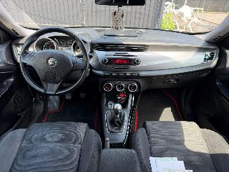 Alfa Romeo Giulietta 1.6 JTD picture 24