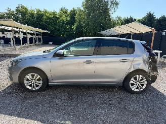 Peugeot 308 II ACTIVE picture 9