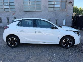 uszkodzony samochody osobowe Opel Corsa ELECTRIC ELEGA 2020/2